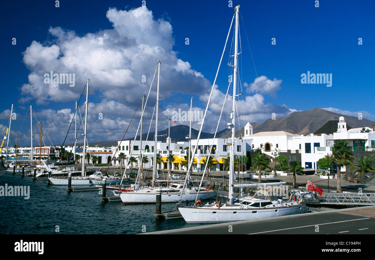Bateaux à voile à Playa Blanca, Lanzarote, Canary Islands, Spain, Europe Banque D'Images