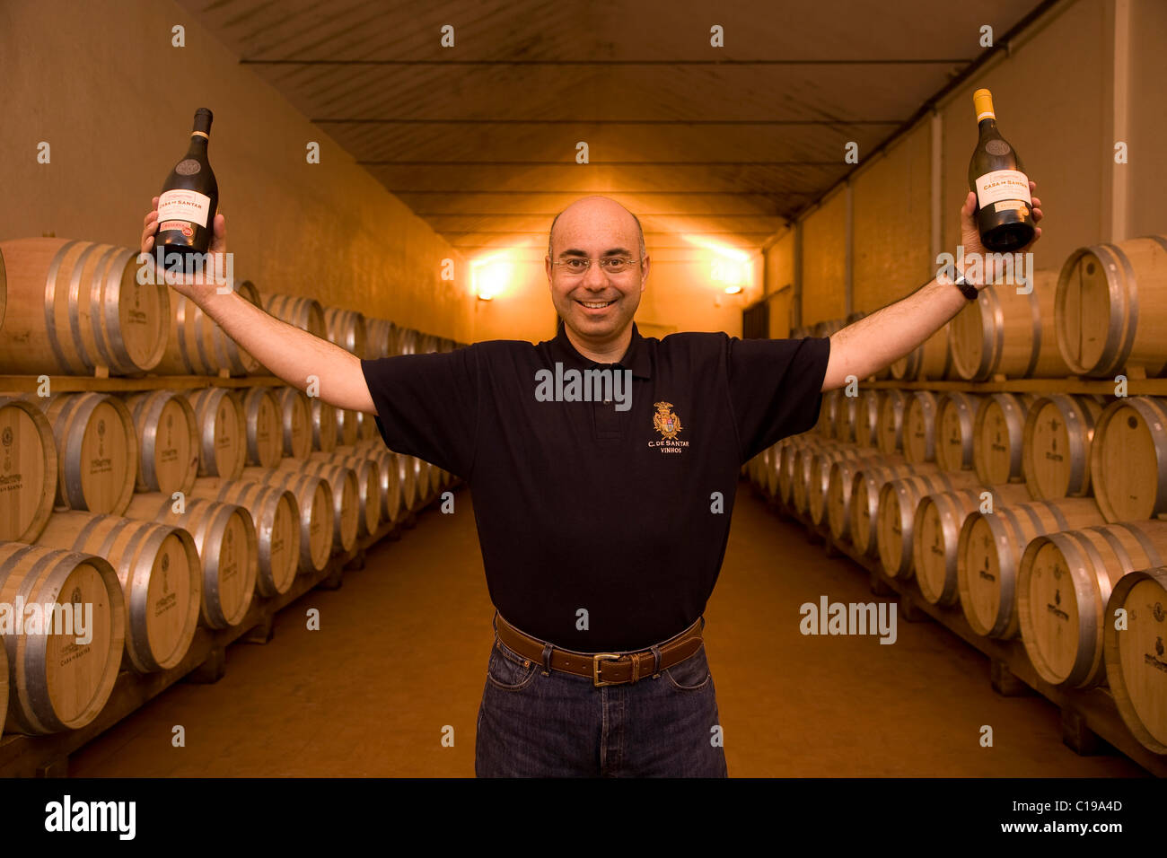 Carlos vigneron Lucas en une cave à vin, Casa de Santar, cave à vin appartenant à la Dao Sul, société Carregal do Sal, Dão Banque D'Images