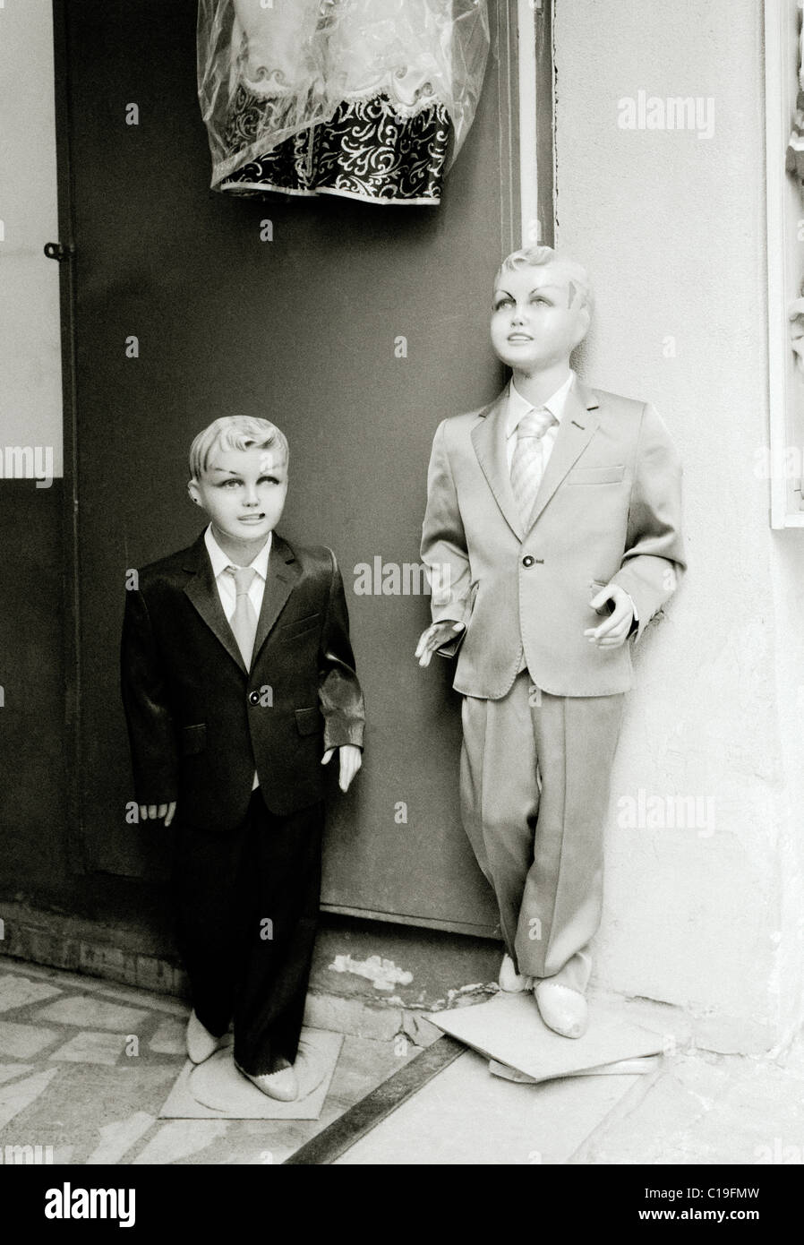 La photographie documentaire de voyage - Mannequins en Istanbul en Turquie au Moyen Orient. La vie toujours bizarre Banque D'Images