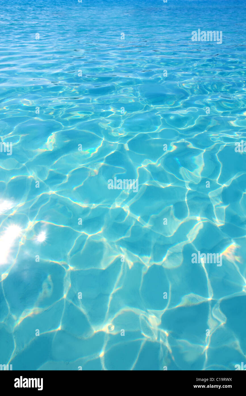 L'eau turquoise des Caraïbes beach aqua fond perspective réflexion Banque D'Images