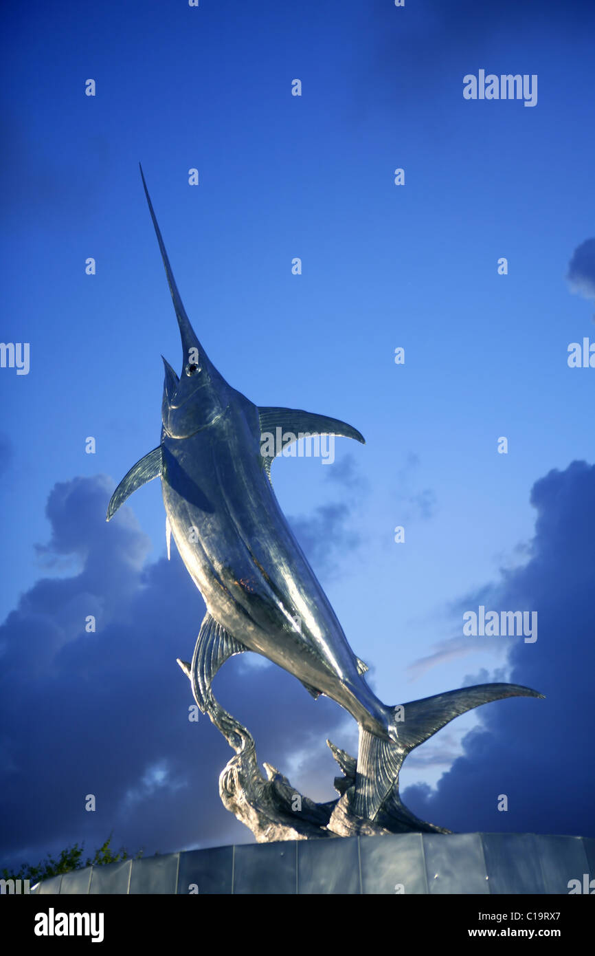 Marlin espadon broadbill sculpture d'argent en Floride Dania Beach Banque D'Images