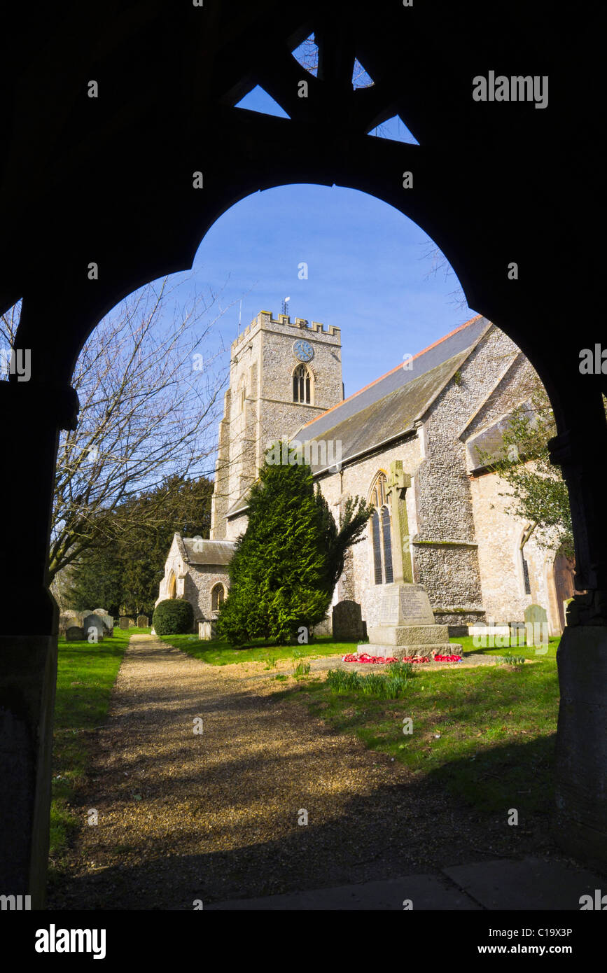 L'église de Sainte Marie la Vierge à l'amarrage dans le Norfolk. Banque D'Images