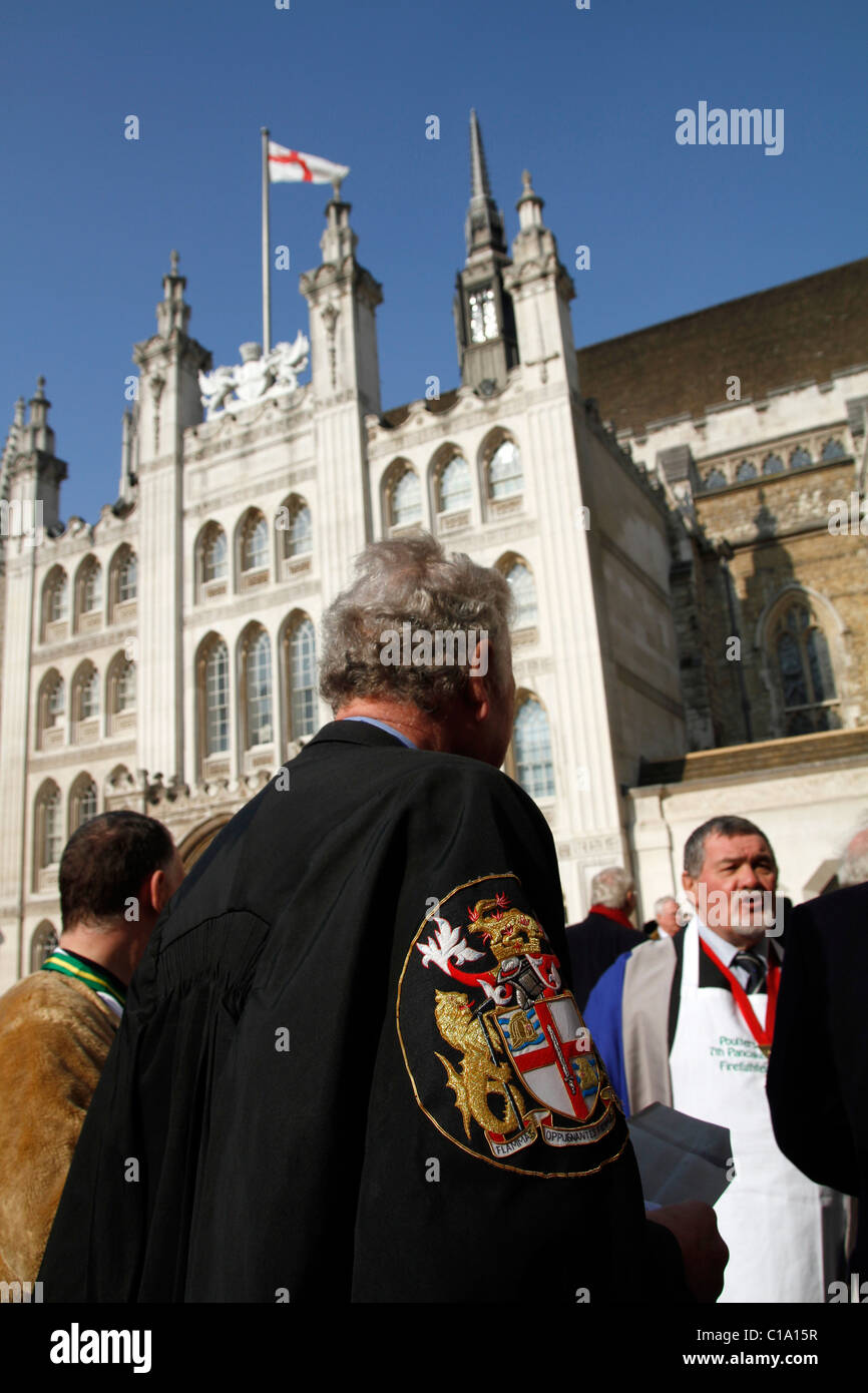 UK.Poulters Société Courses de crêpes dans le Guildhall de Londres les crêpes sur Mardi Gras Banque D'Images