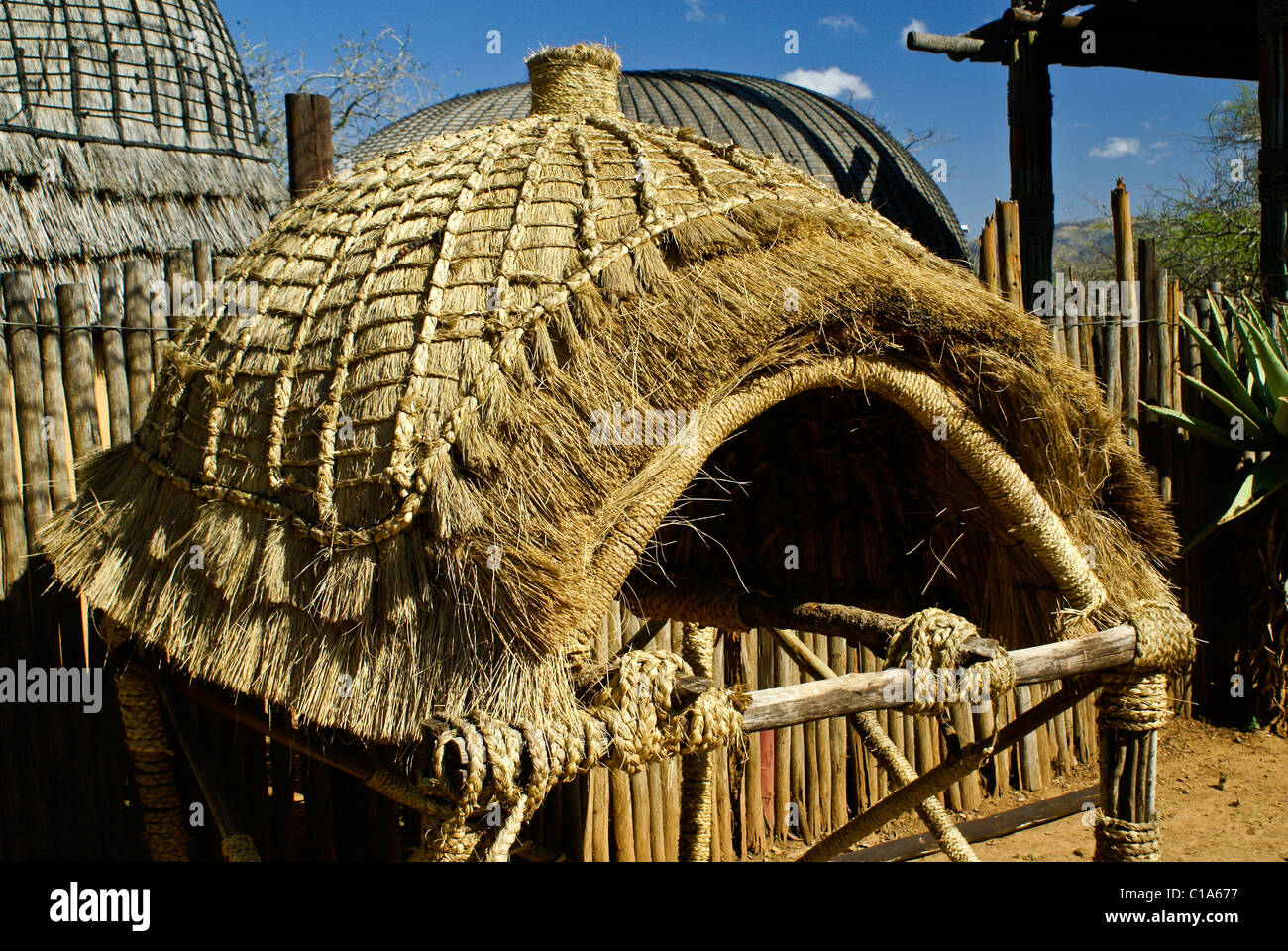 Le stockage traditionnel hut, Shakaland, Afrique du Sud Banque D'Images