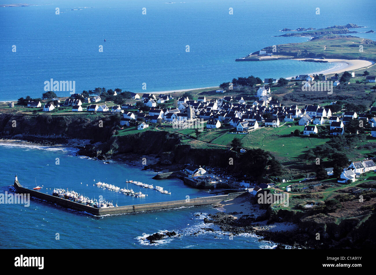 France, Morbihan, Houat, l'Île Saint-Gildas harbour (vue aérienne) Banque D'Images