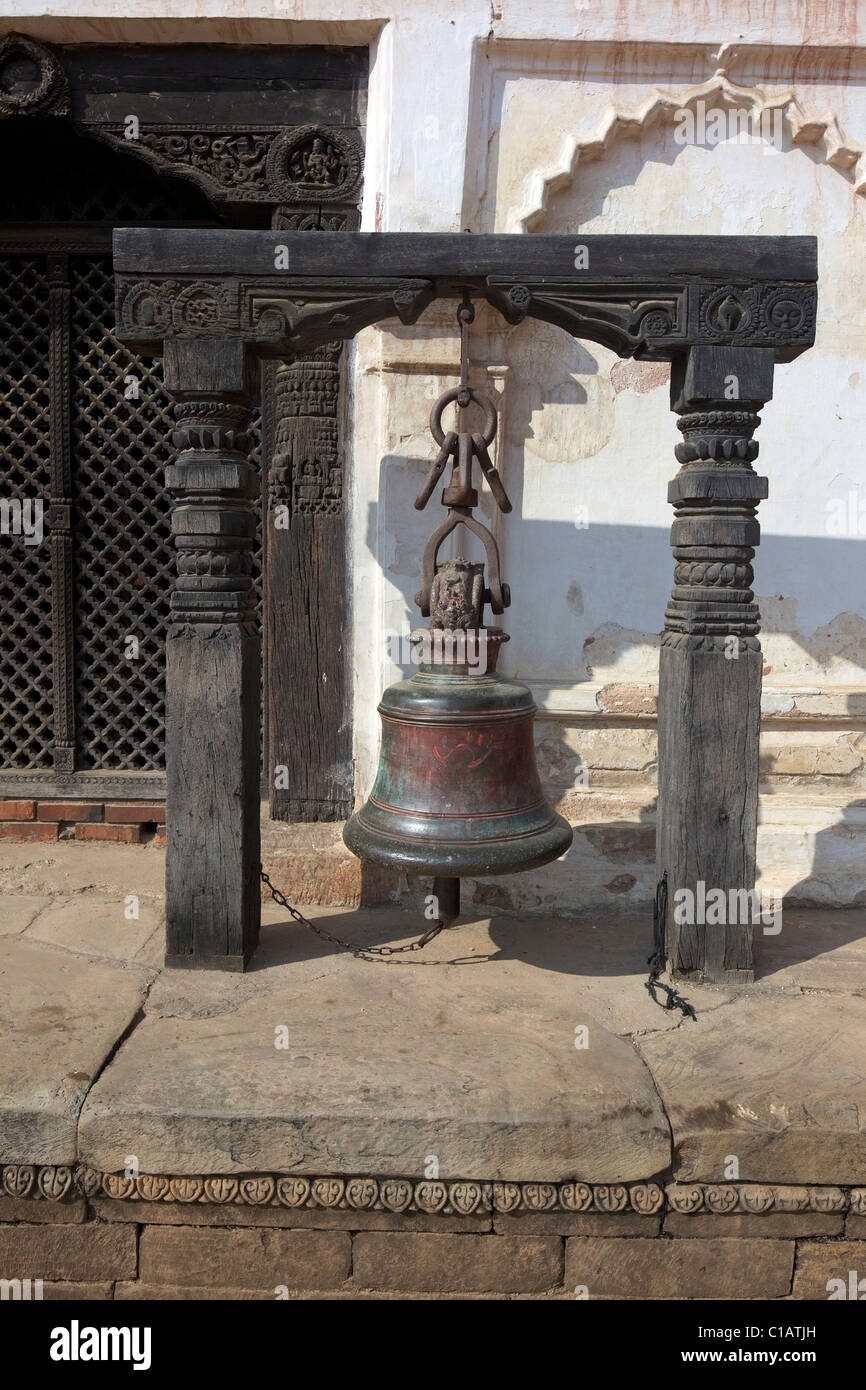 L'ancienne cloche de Durbar Square, UNESCO World Heritage site, ville de Bhaktapur, Vallée de Kathmandou, Népal, Asie Banque D'Images