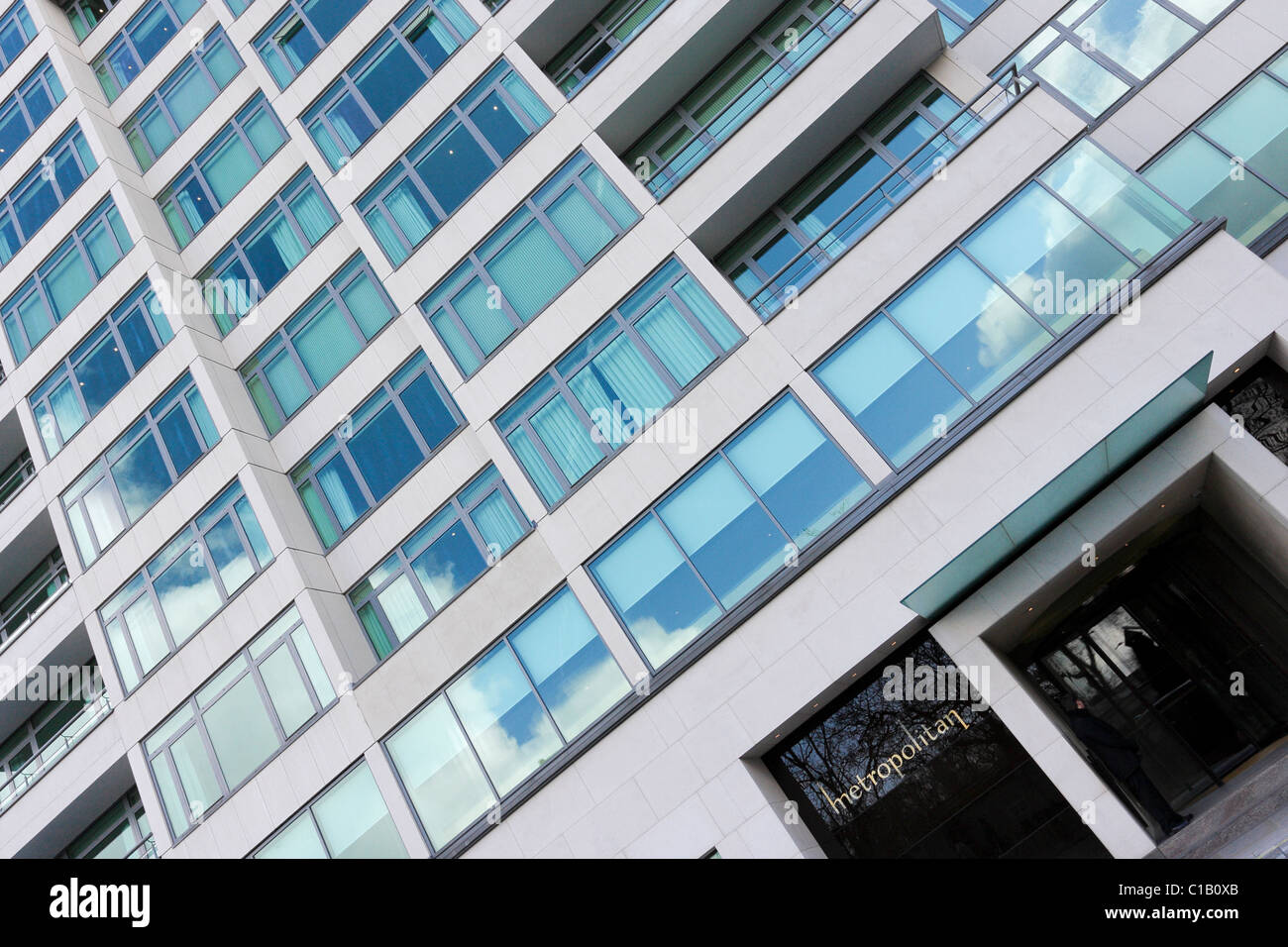 Élévation frontale de la Metropolitan Hotel à Old Park Lane à Londres. Banque D'Images