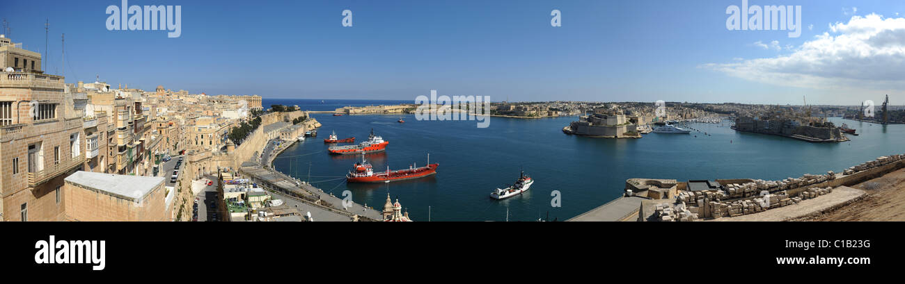 Vue panoramique du grand port de La Valette, Malte des bastions et Fort St Angelo Banque D'Images