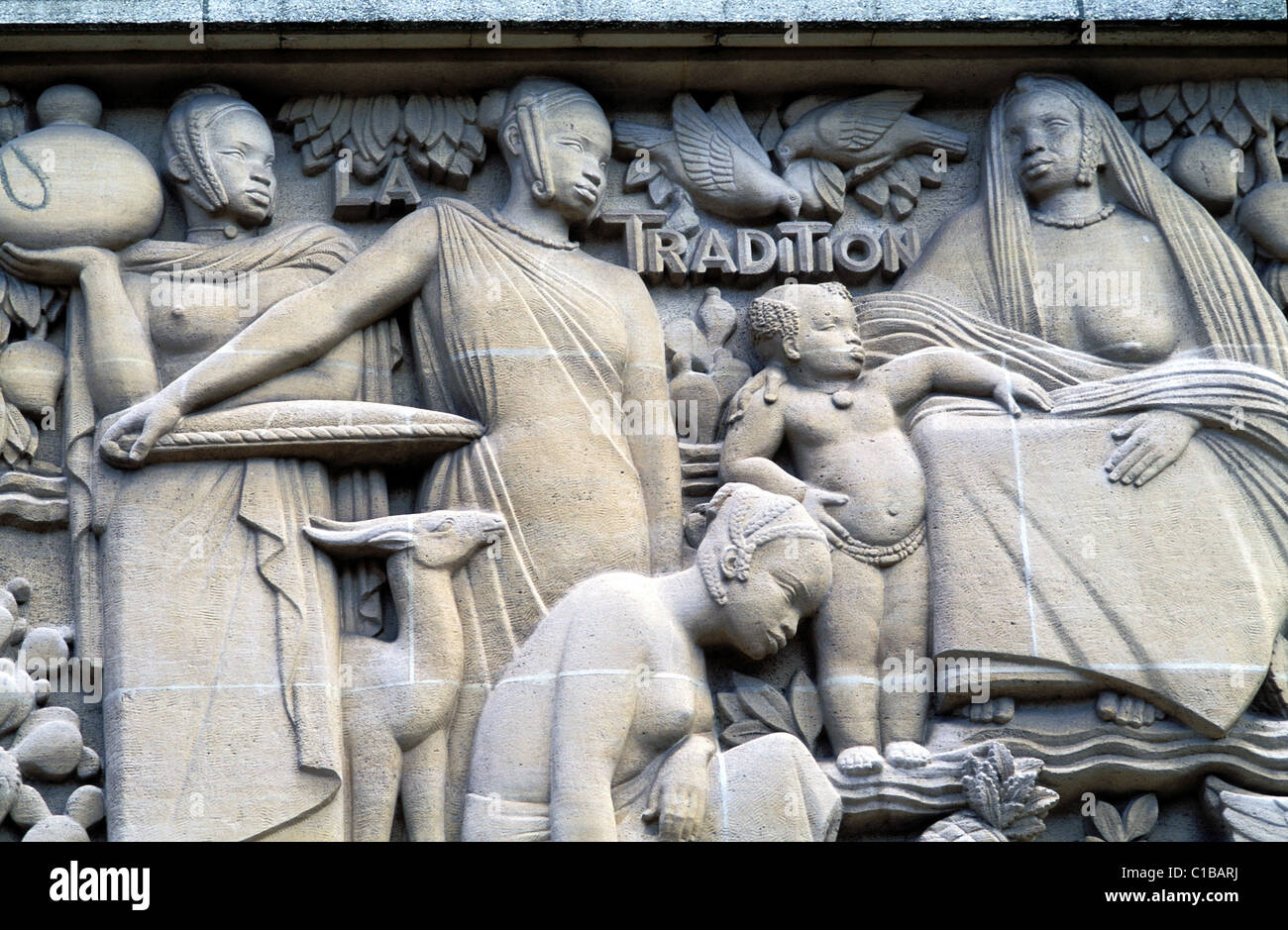France Paris bas relief's détail de la construction de l'Afrique dans la Cité Universitaire Internationale (étudiants internationaux Banque D'Images