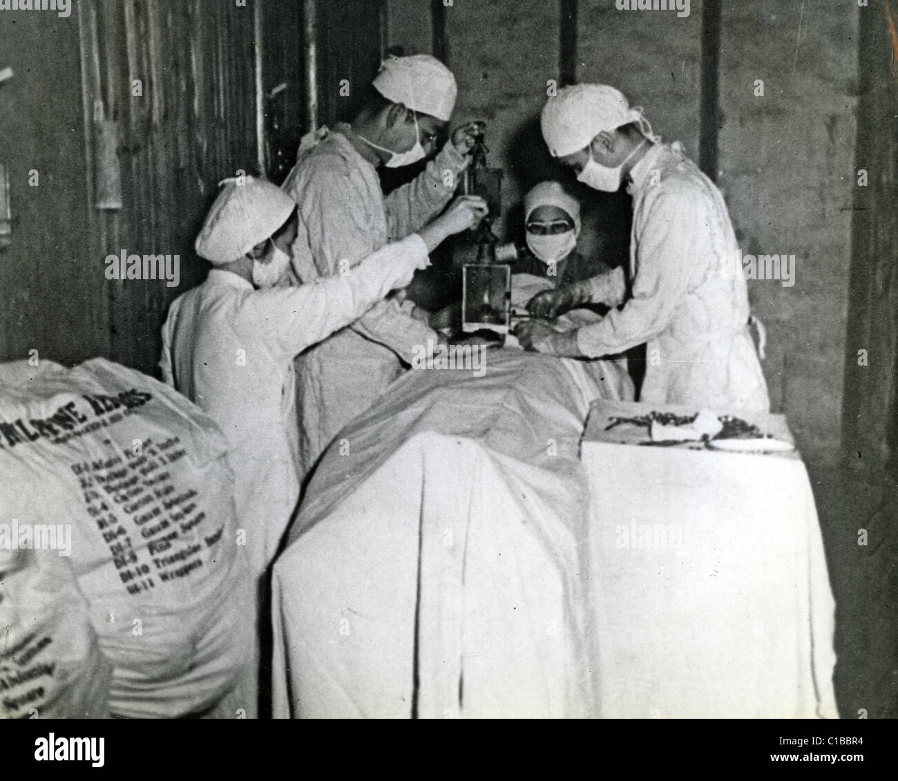 La guerre sino-japonaise les médecins chinois dans la zone hôpital près de Changsha lors de la première bataille de la ville en Sept/Oct 1939 Banque D'Images
