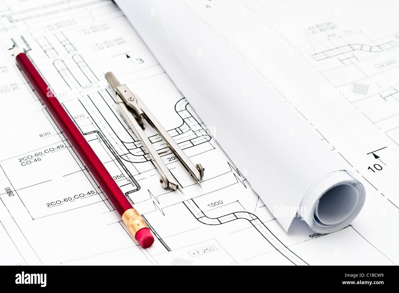Noir et blanc du projet plans et outils de mesure. Dessins de conception standard russe Banque D'Images
