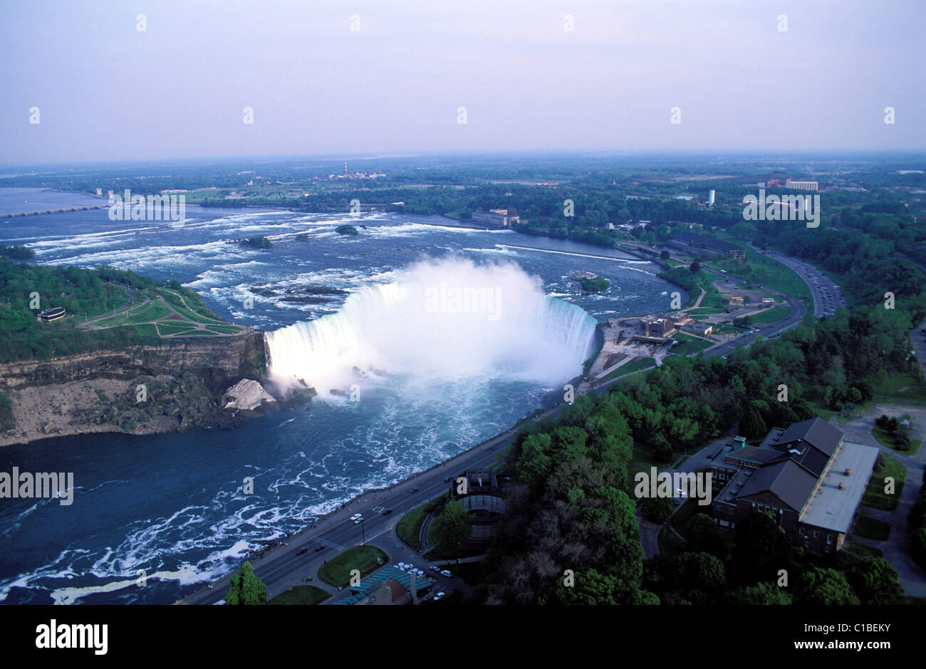 Le Canada, l'Ontario, Niagara Falls, vue depuis la tour d'observation Banque D'Images