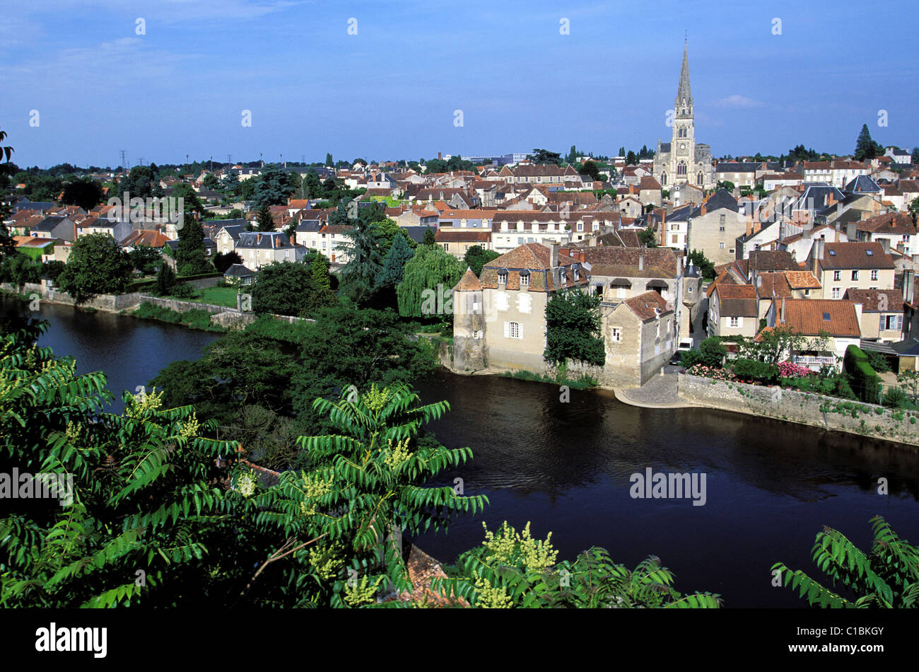 France, Vienne, Montmorillon, la Cité de l'ecrit (Ville d'écriture) sur la rivière Gartempe Banque D'Images