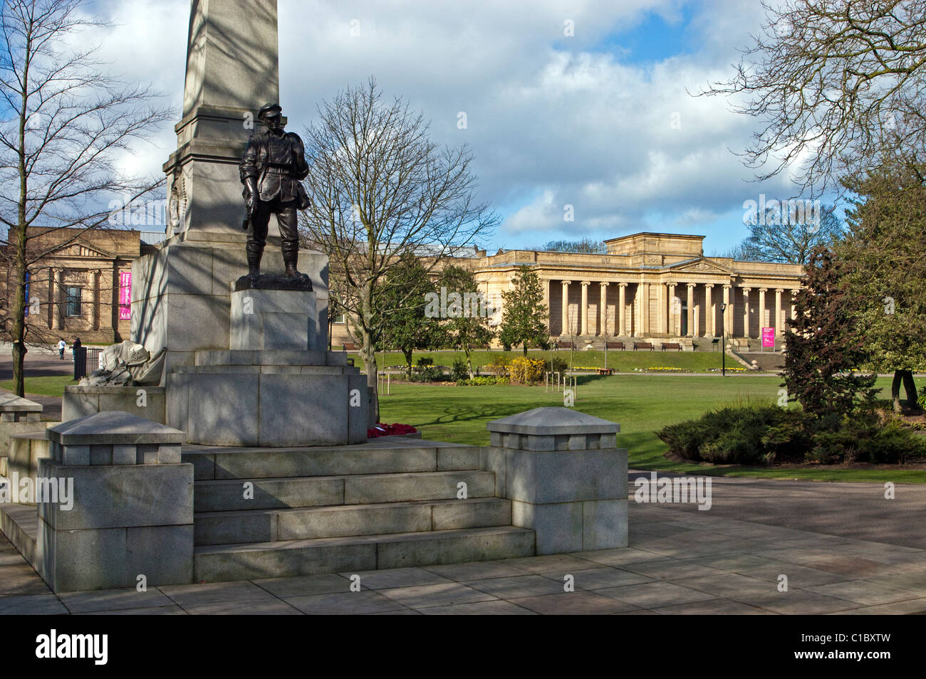 Weston Park Museum et War Memorial, Sheffield Banque D'Images