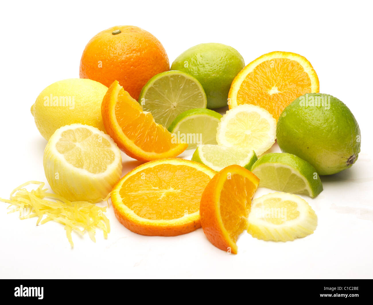 Pile d'agrumes (orange, citron et lime Banque D'Images