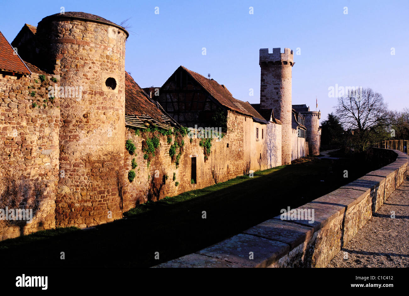 La France, Bas Rhin, Obernai, murs médiévaux de la ville Banque D'Images