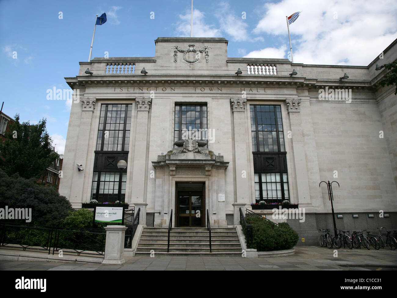 Vue générale d'Islington gv Mairie sur Upper Street, Islington, Londres, Angleterre. Banque D'Images