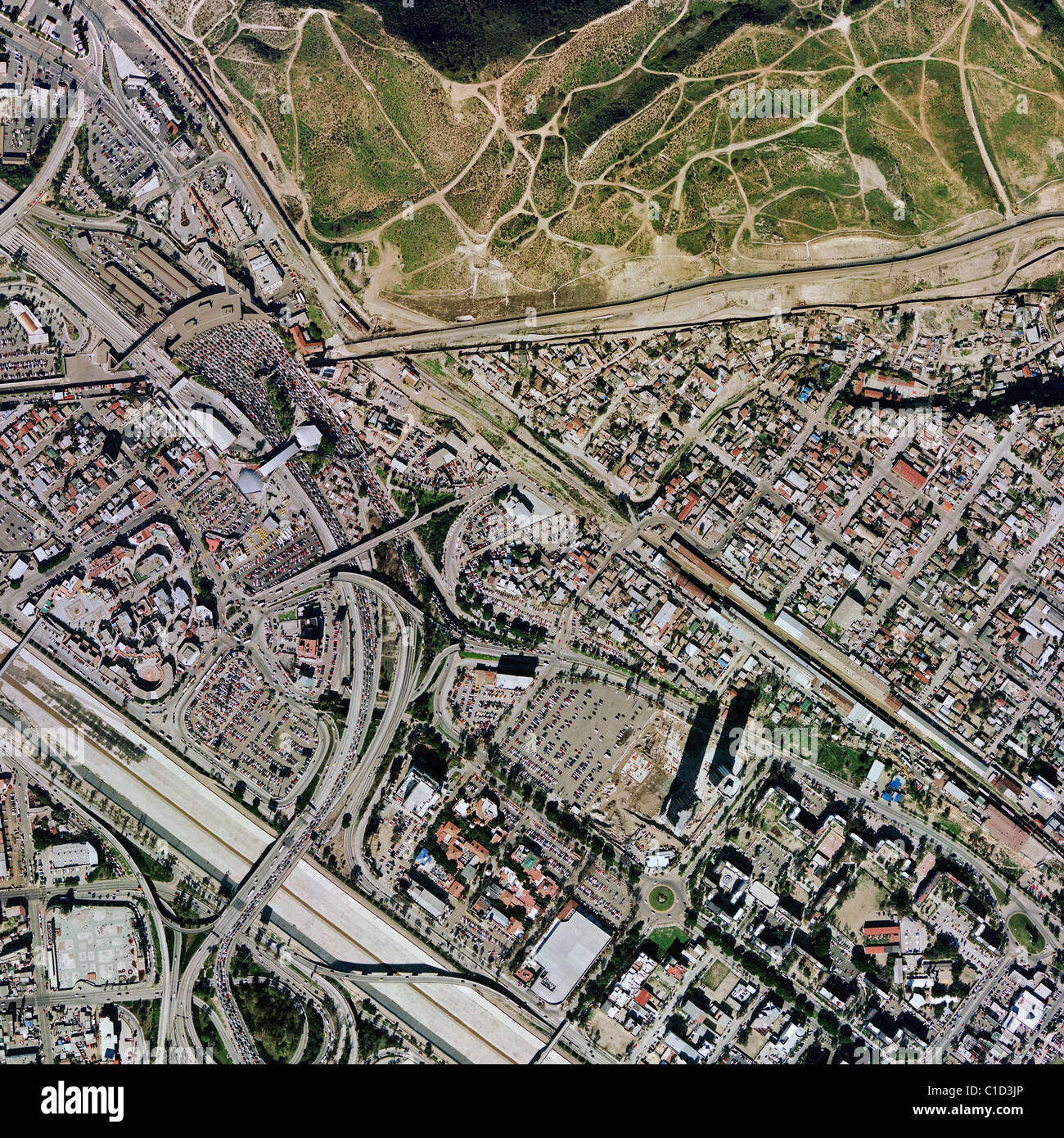 Carte aérienne voir ci-dessus, à Tijuana, au Mexique, à San Ysidro Mexican American border crossing Banque D'Images