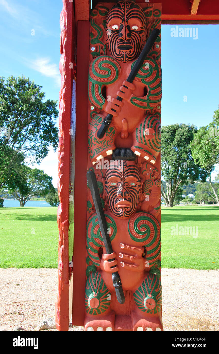 Les sculptures maories, Hobson's Beach, du Traité de Waitangi, Waitangi, Bay of Islands, Northland, North Island, New Zealand Banque D'Images