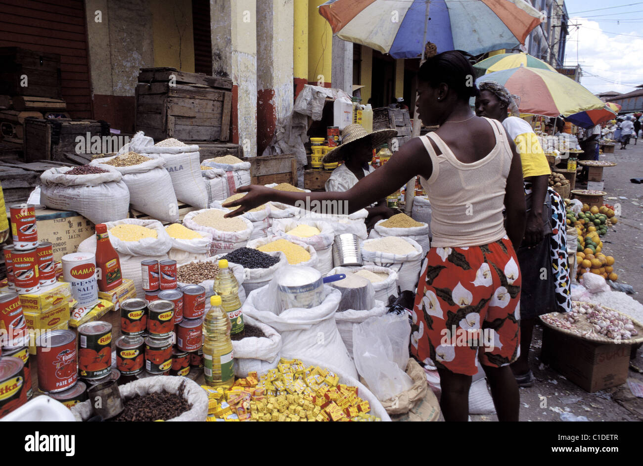 Haïti, Port-au-Prince, le marché en fer Photo Stock - Alamy
