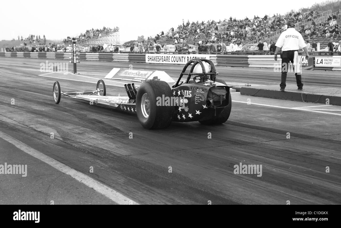 Dragster sur ligne de départ Banque D'Images