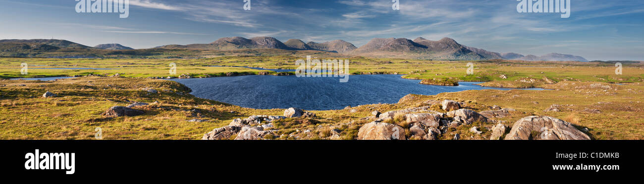 Panorama d'Arkeen plus vers les Twelve Bens, Connemara, comté de Galway, Irlande Banque D'Images
