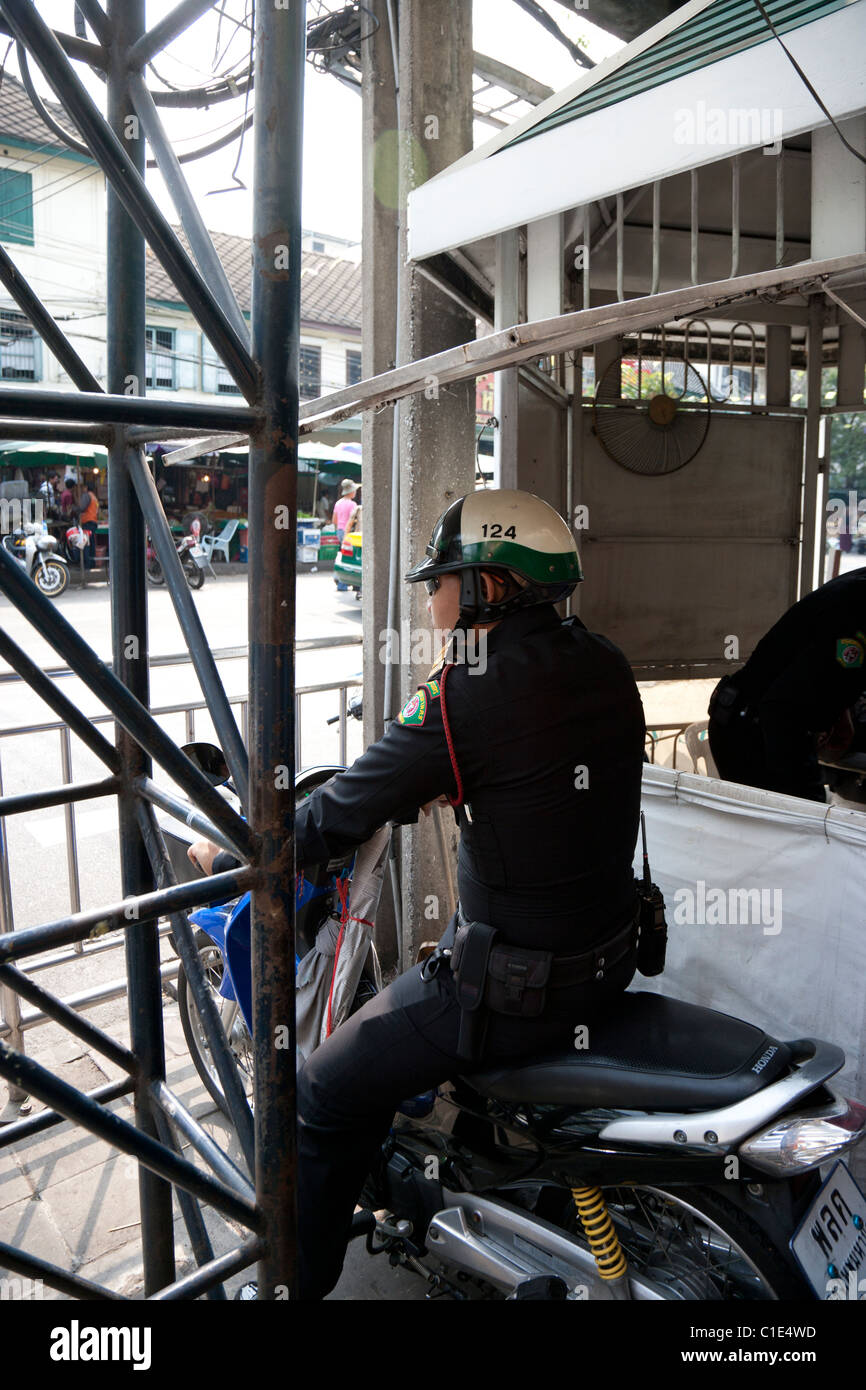 La CDP moto policier dans Bangkok Banque D'Images