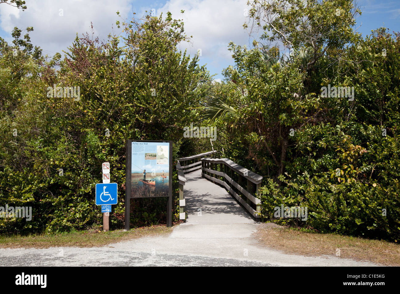 Entrée de Pa-hay-okee trail, Parc National des Everglades, Florida, USA Banque D'Images