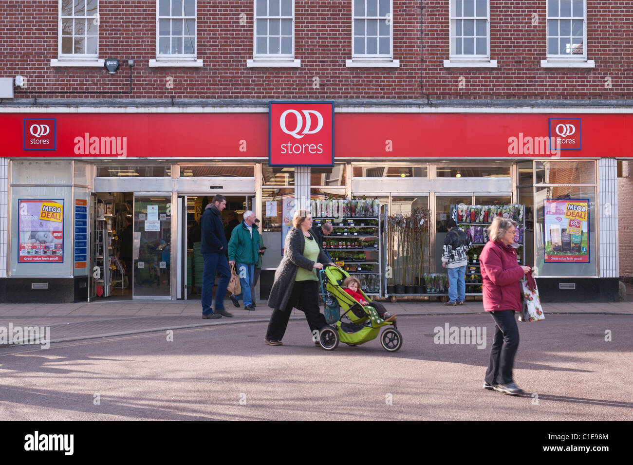 Le magasin magasins QD en Beccles , Suffolk , Angleterre , Angleterre , Royaume-Uni Banque D'Images