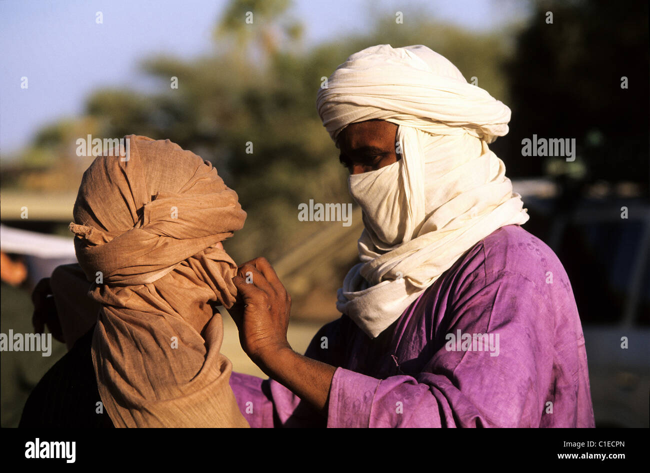 Chèche Saharien Noir – Écharpe Touareg En Coton – ARSENAL COLLECTION