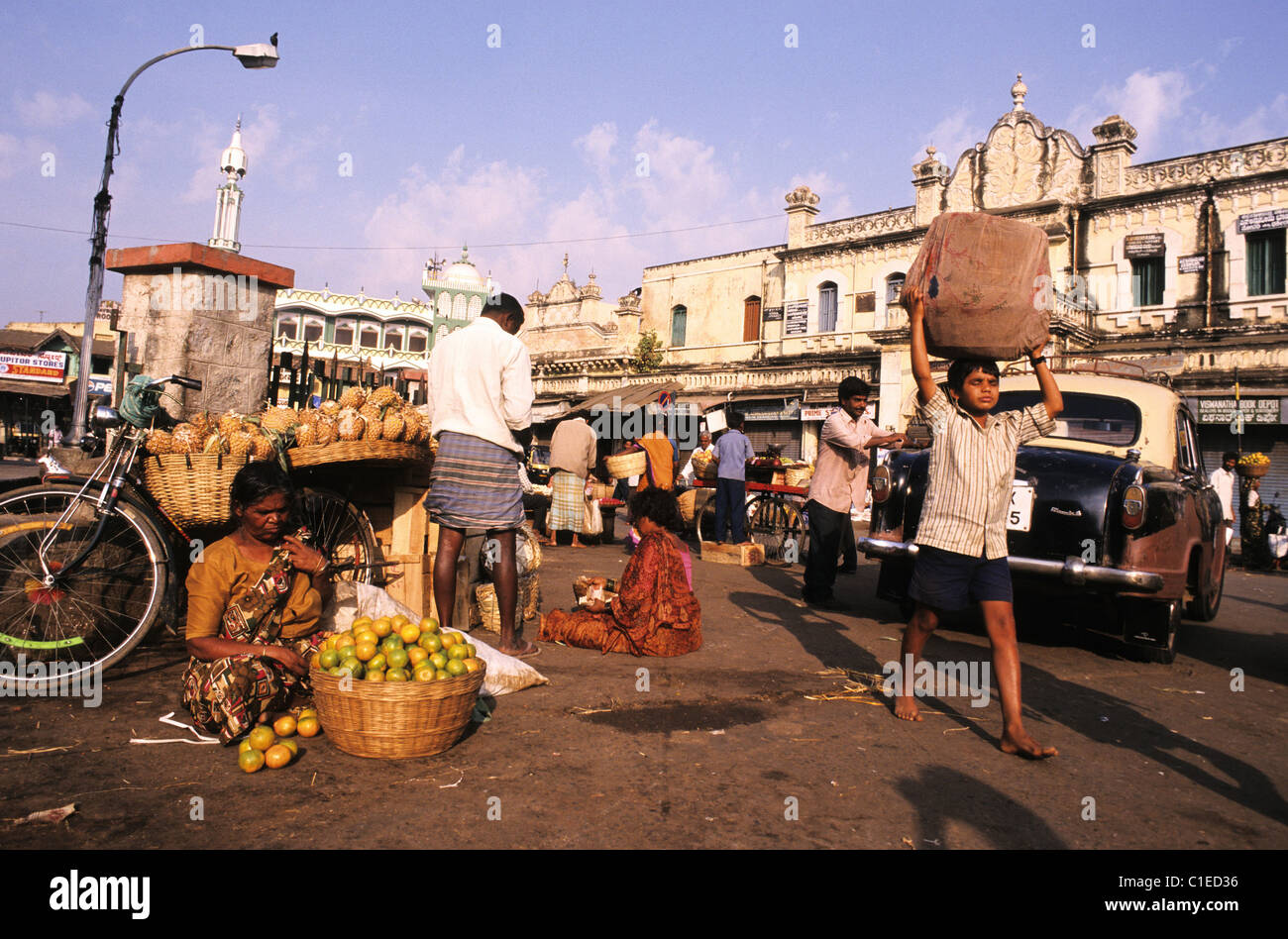L'Inde, l'état du Karnataka, Mysore, l'accès de l'Devaraja market Banque D'Images