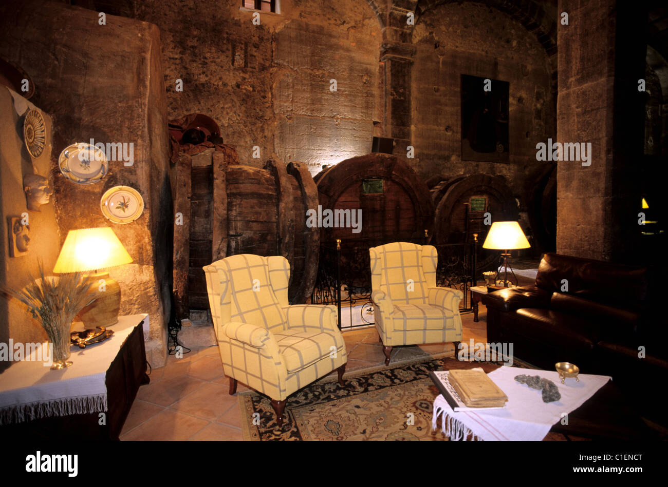 Espagne Baléares Majorque Santa Eugènia Sa Torre property le salon organisé dans l'ancien cellier de ce vin Banque D'Images