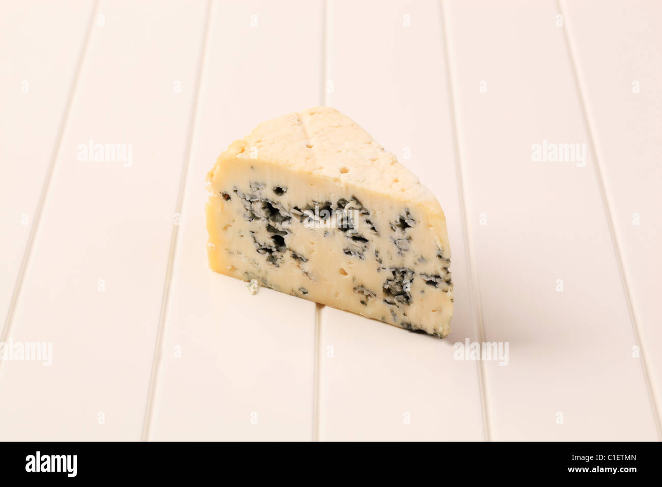 Coin de fromage bleu - studio shot Banque D'Images