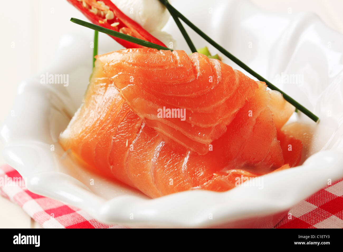 Tranche De Saumon Fume Et Mozzarella Bebe Photo Stock Alamy