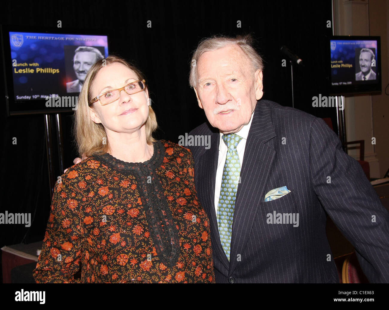 Angela Azouz, Leslie Phillips le dimanche midi avec Leslie Phillips a tenu à la London Marriott Hotel, Regent's Park, Londres Banque D'Images