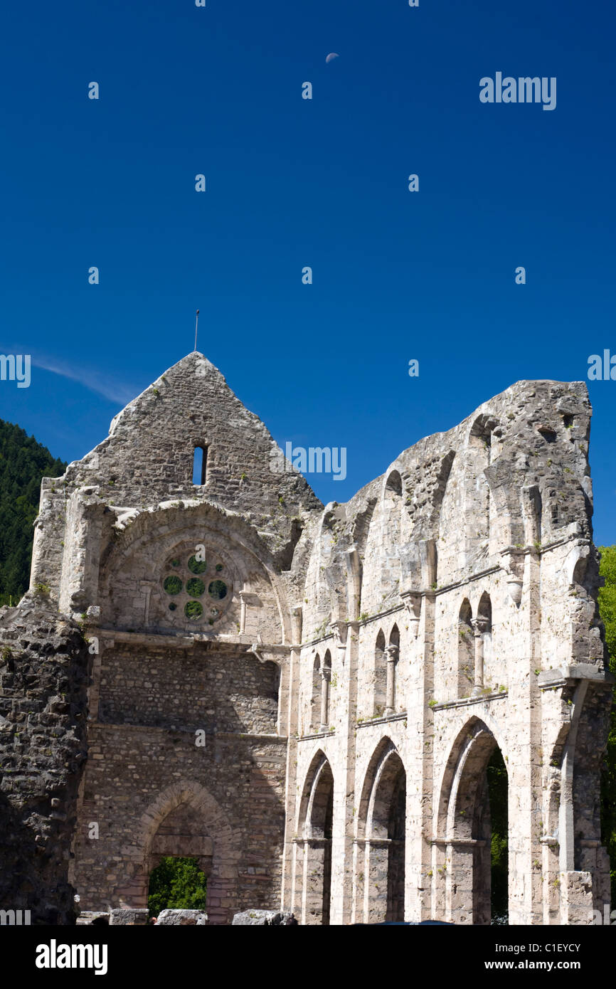 L'Abbaye, St Jean d'Aulps une ancienne abbaye, dans les Alpes Françaises Banque D'Images
