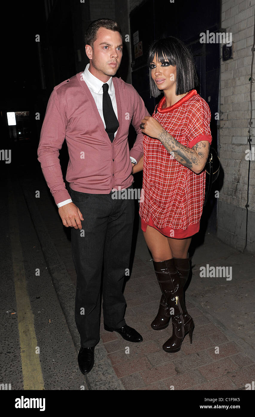 Jodie Marsh et son nouveau petit ami Ryan Fleming quitter Studio Valbonne discothèque Londres, Angleterre - 06.05.09 Alexander s/ Banque D'Images