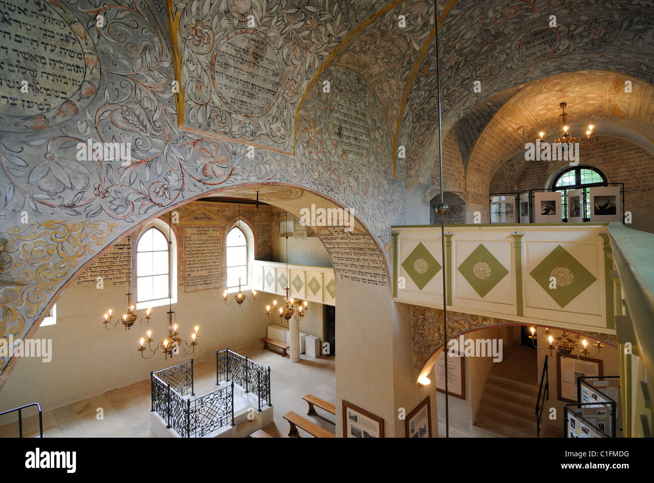 L'intérieur de la Synagogue Boskovice affiche un type rare de maçonnerie peinte, dont certaines ont été joliment restauré. Banque D'Images