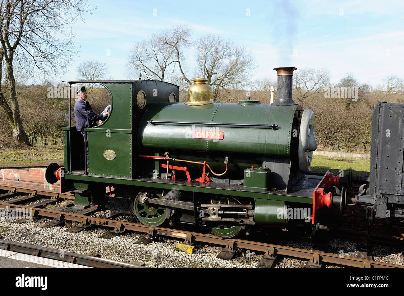 Thomas tire le réservoir du moteur open day centre ferroviaire intérieur Derbyshire, Angleterre, Royaume-Uni Banque D'Images
