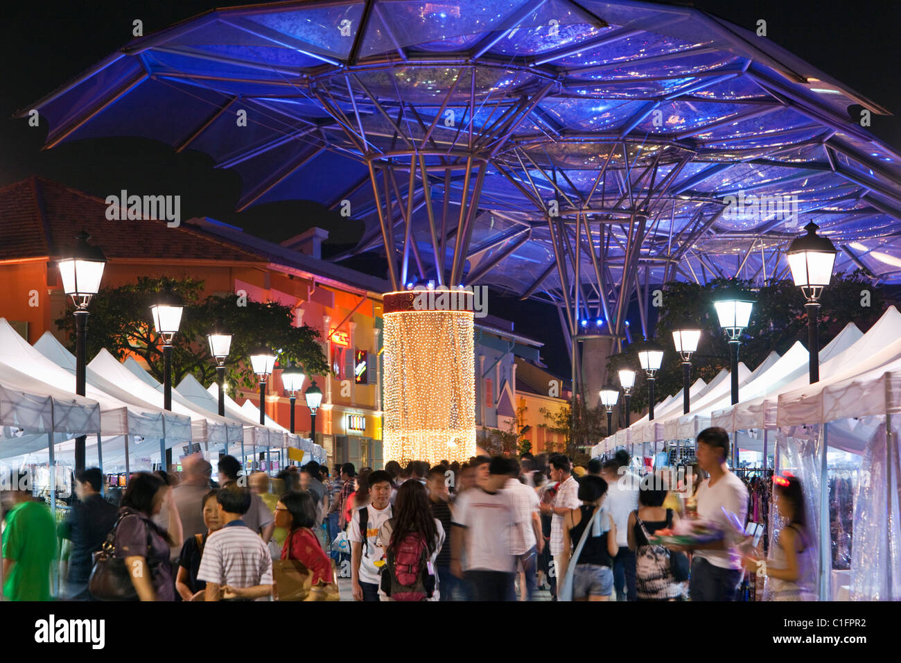 Le quartier des divertissements de Clarke Quay, Singapour de nuit Banque D'Images