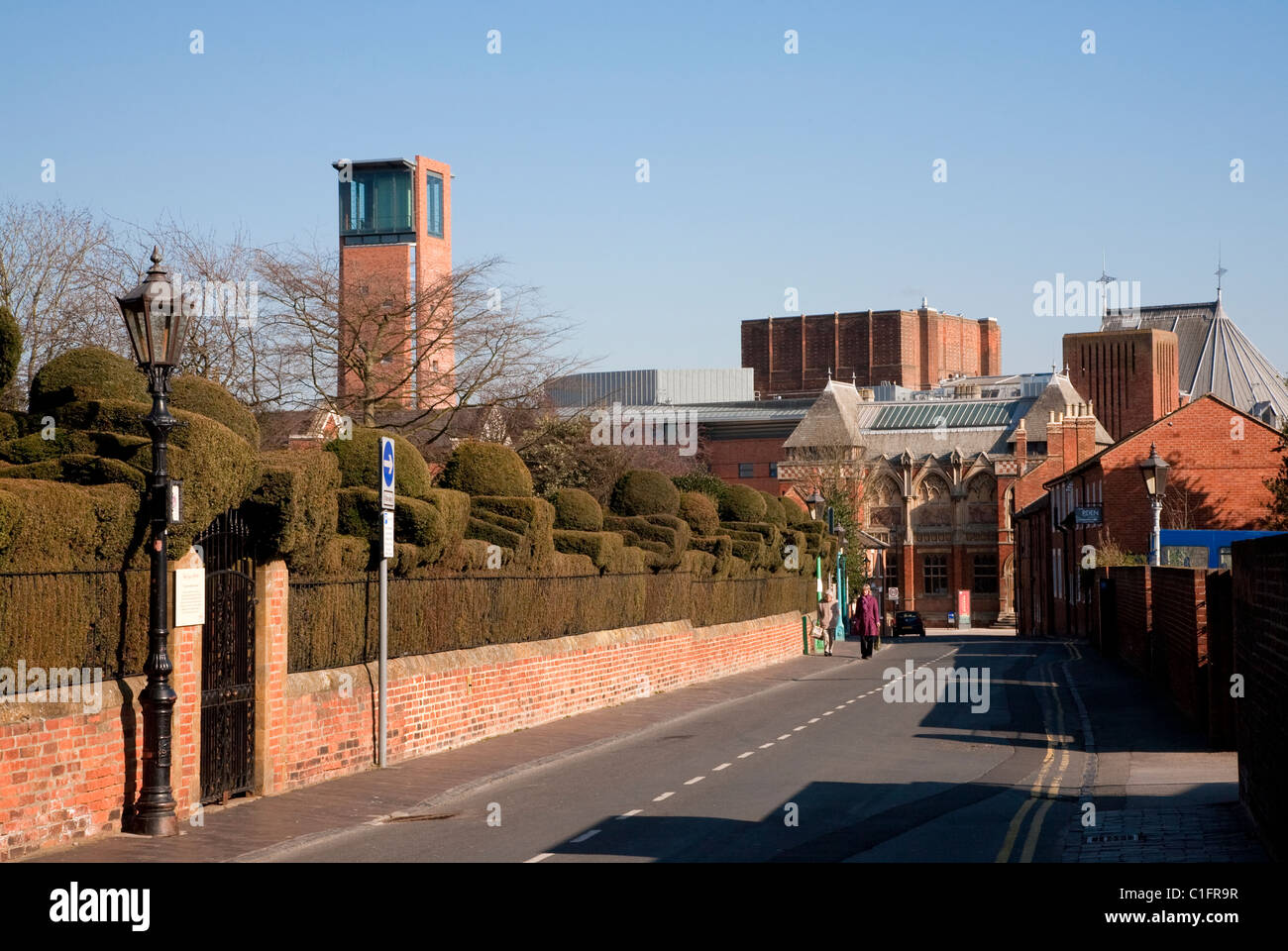 Jardin d'Nash's House, nouveau lieu, et Royal Shakespeare Theatre, Stratford Upon Avon Banque D'Images