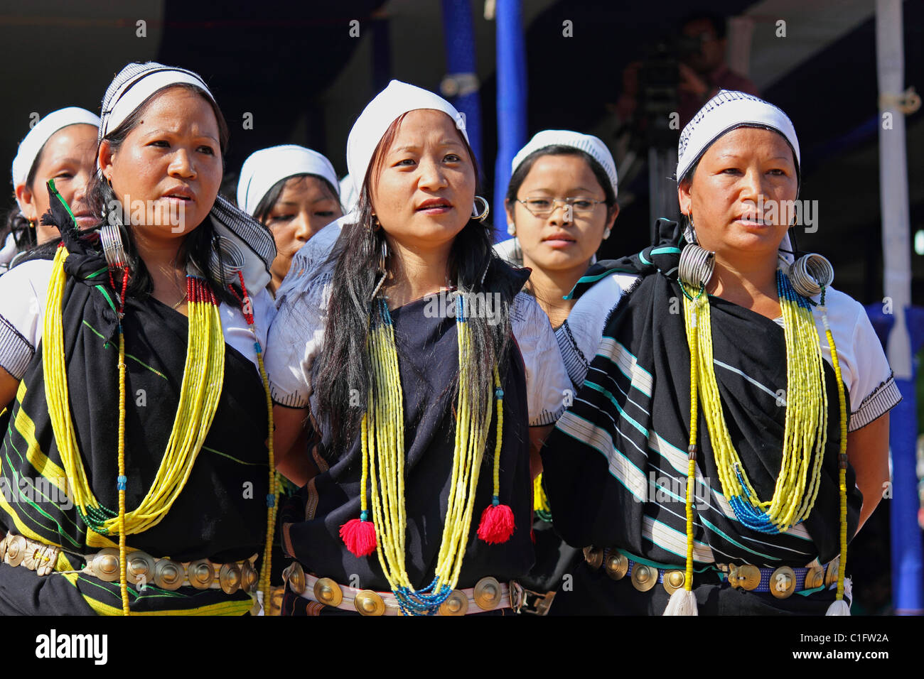 La danse traditionnelle des tribus de l'IDA au cours de Namdapha Eco Festival Culturel, Miao, de l'Arunachal Pradesh, Inde Banque D'Images