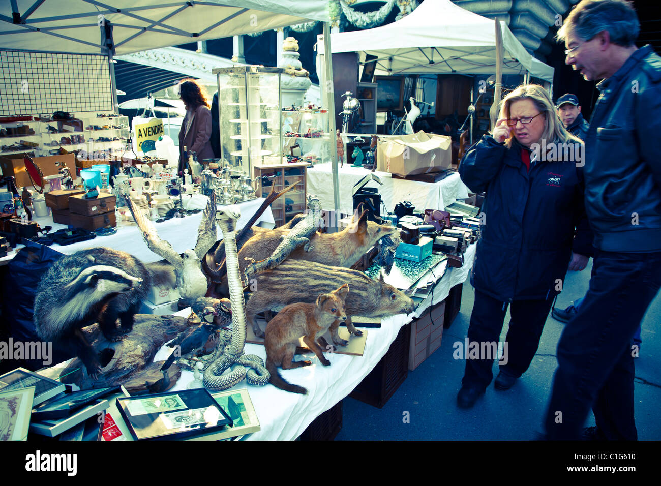 Marché de rue, près du pont d'Alexandre III. Paris, France. Banque D'Images