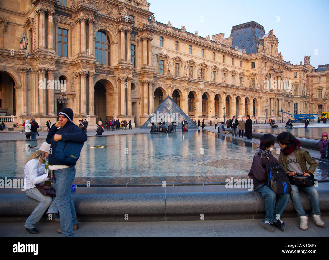 Musée du Louvre. Vue extérieure. Paris, France. Banque D'Images