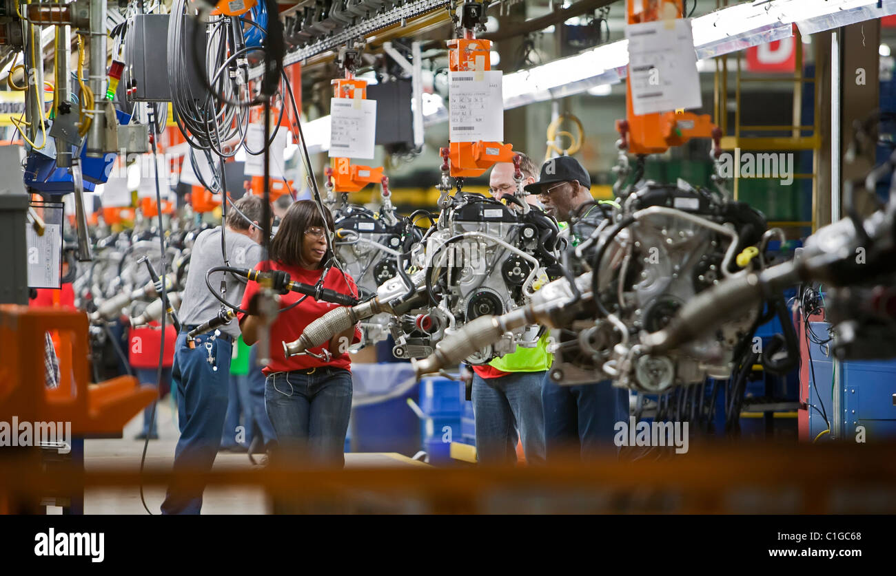 Assembler les 2012 travailleurs de Ford Focus Ford Motor Co., Michigan usine d'assemblage. Banque D'Images