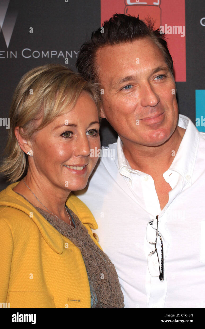 Martin Kemp avec son épouse Shirlie Holliman intrinsèquement accueille les "Nowhere Boy" a eu lieu à la plage Vitaminwater La Cannes Banque D'Images