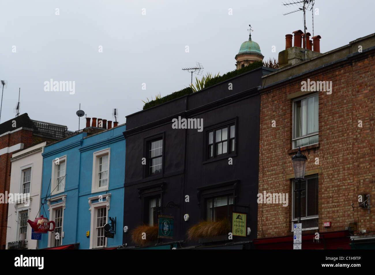 Maisons colorées sur Portobello Road, Notting Hill ARTIFEX LUCIS Banque D'Images