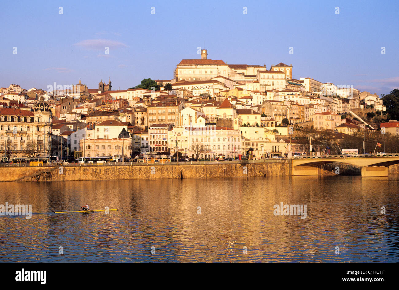 Au Portugal, le Centre du Portugal, Coimbra, la rivière Mondego Banque D'Images