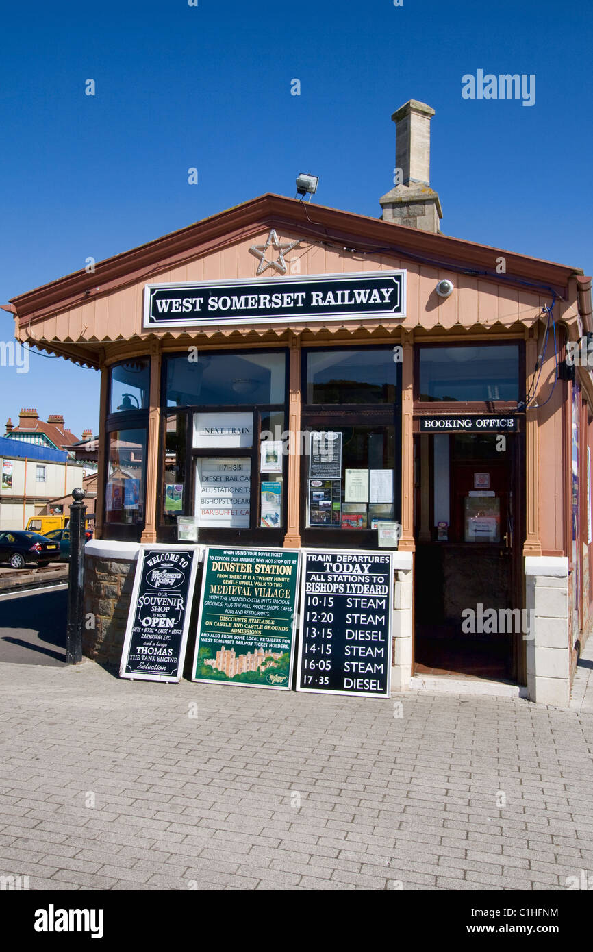 West Somerset Railway booking office à Minehead Somerset Banque D'Images