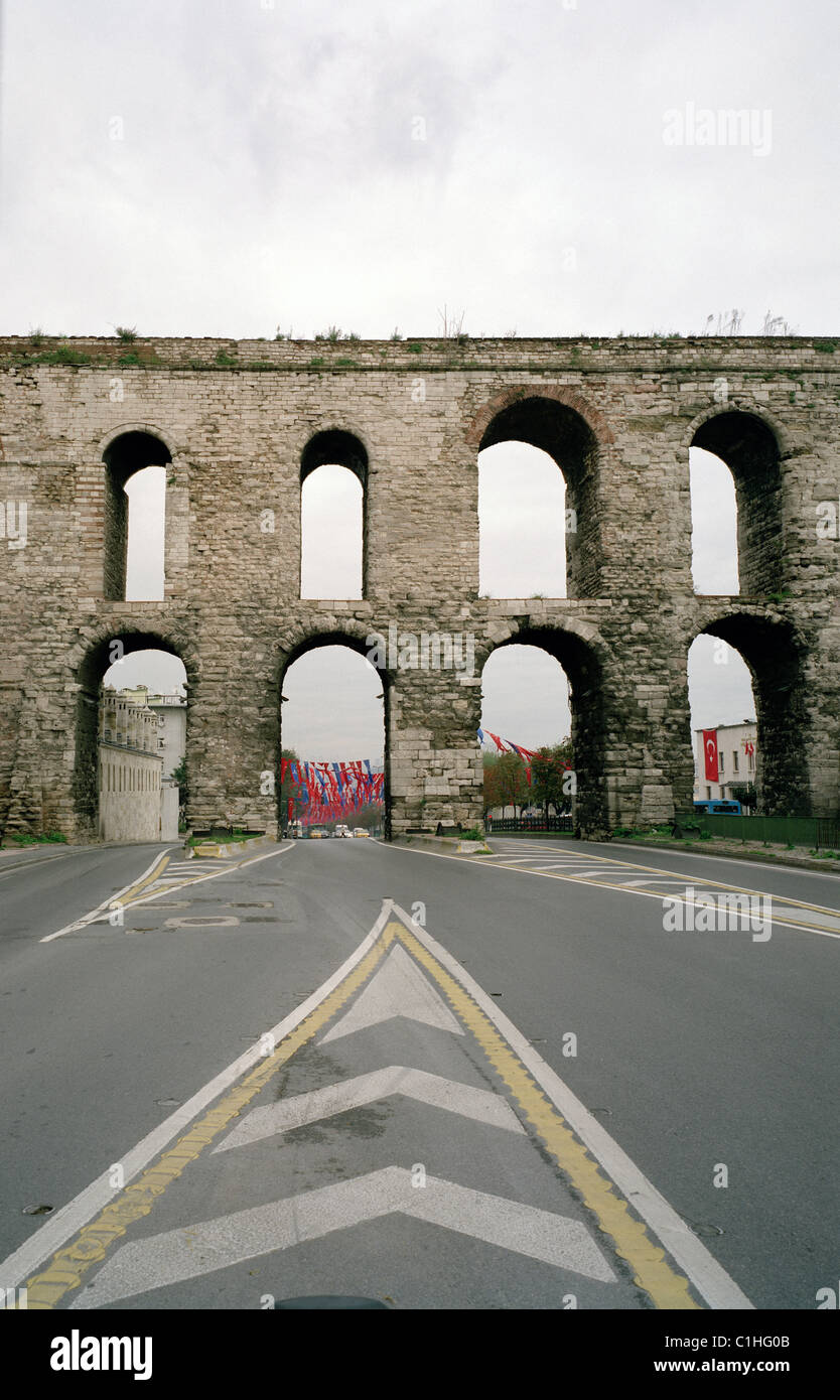 Aqueduc de Valens à Istanbul en Turquie. Banque D'Images